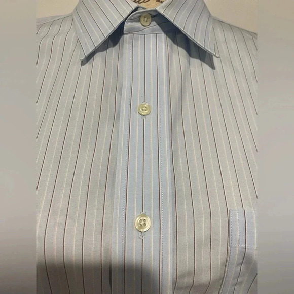 Brooks Brothers long sleeve button down shirt. Light blue. Sz 15.5-32/33 - Picture 3 of 4